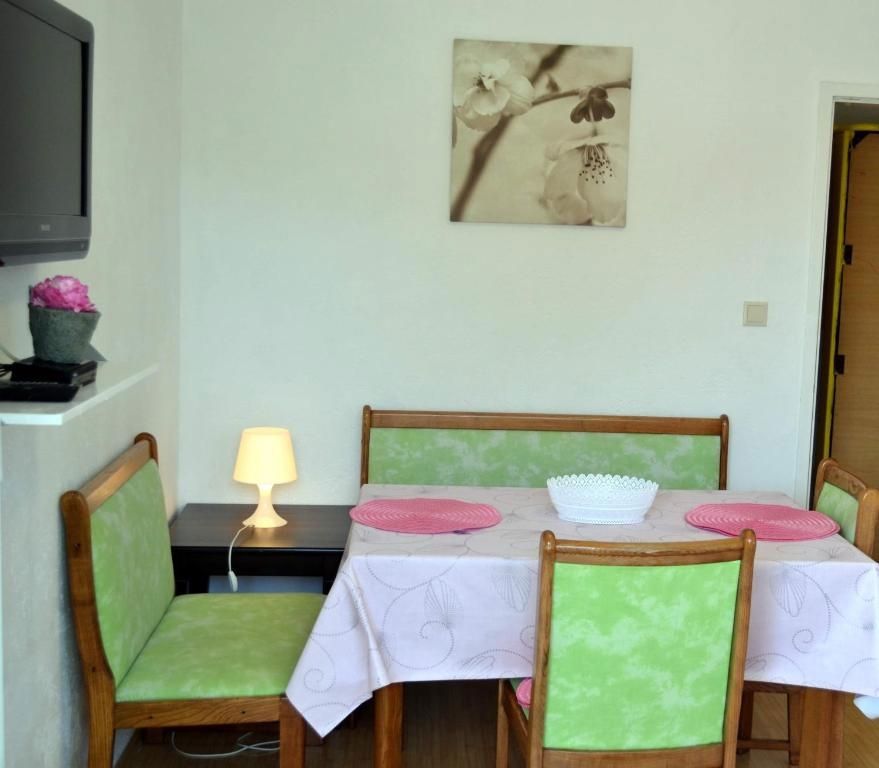 Apartmajska hiša s štirimi enotami, širše območje Fažane