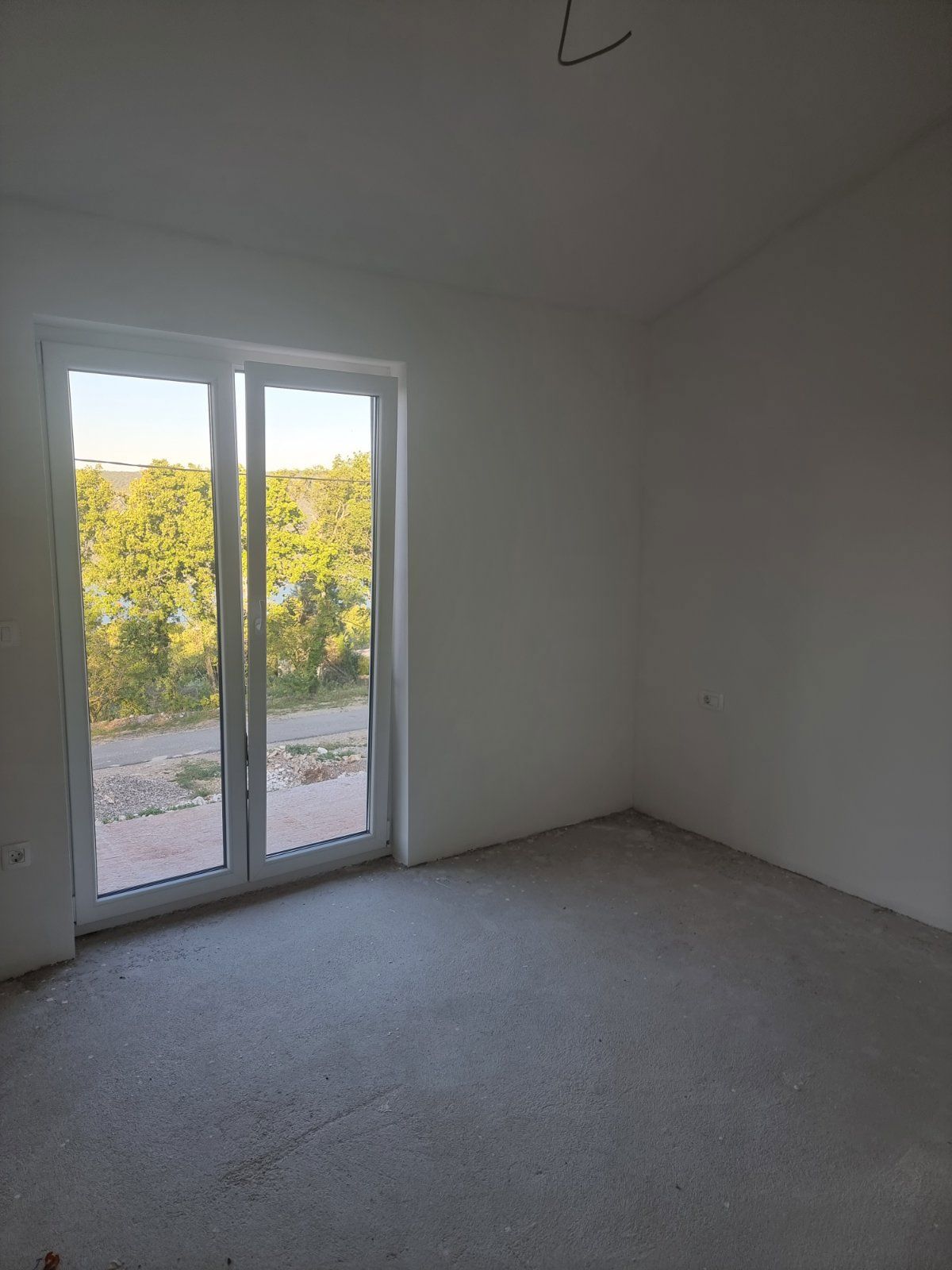 Labin, prenovljena kamnita hiša, s pogledom na morje