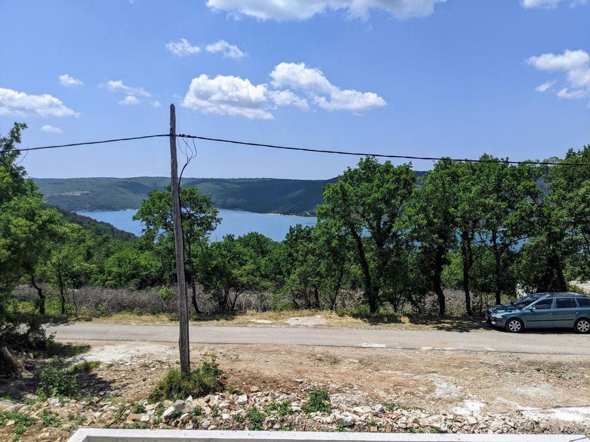 Labin, prenovljena kamnita hiša, s pogledom na morje
