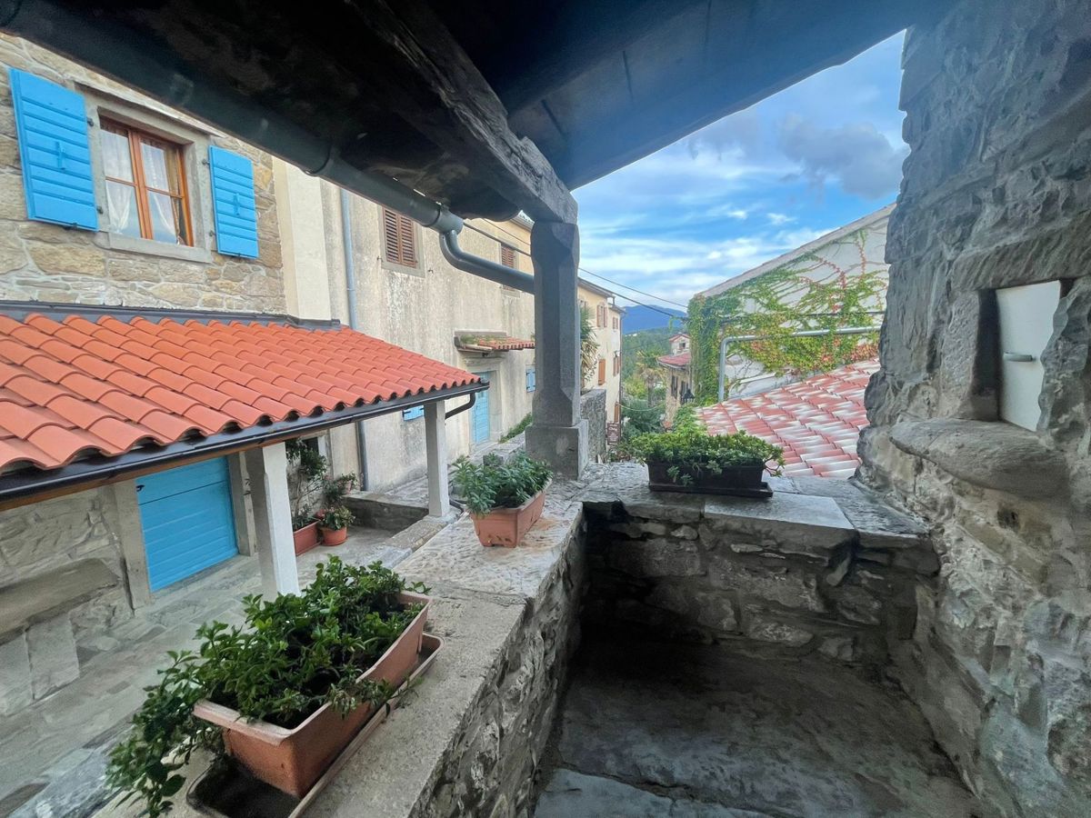 Hiša Hum, Buzet, 293m2
