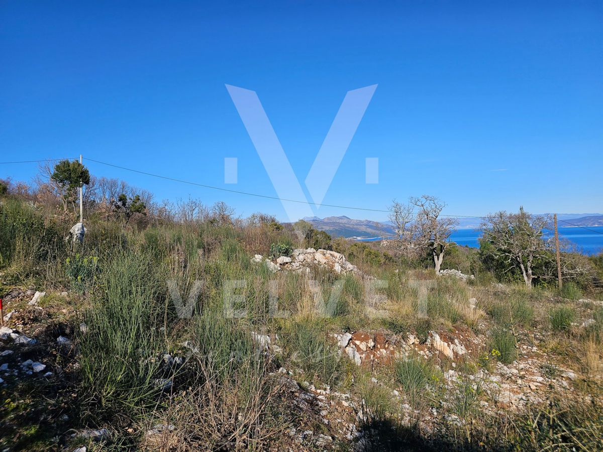 Zemljišče Labin, 2.051m2