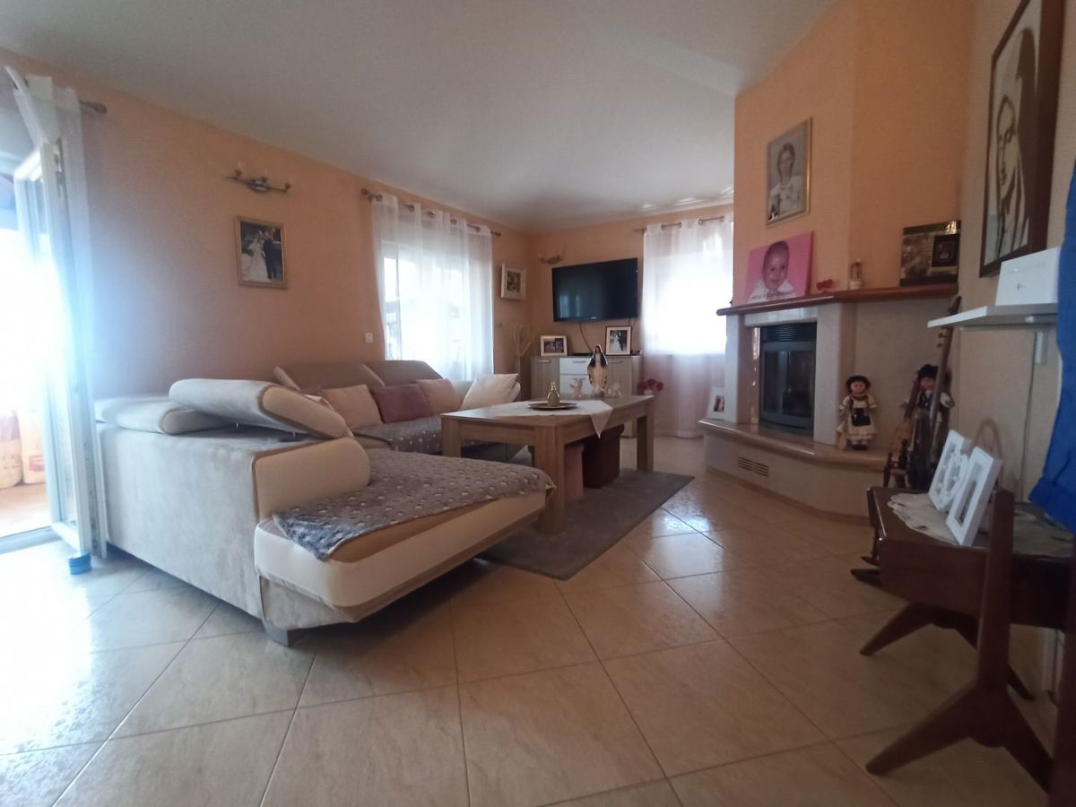 Stanovanje Novigrad, 160m2