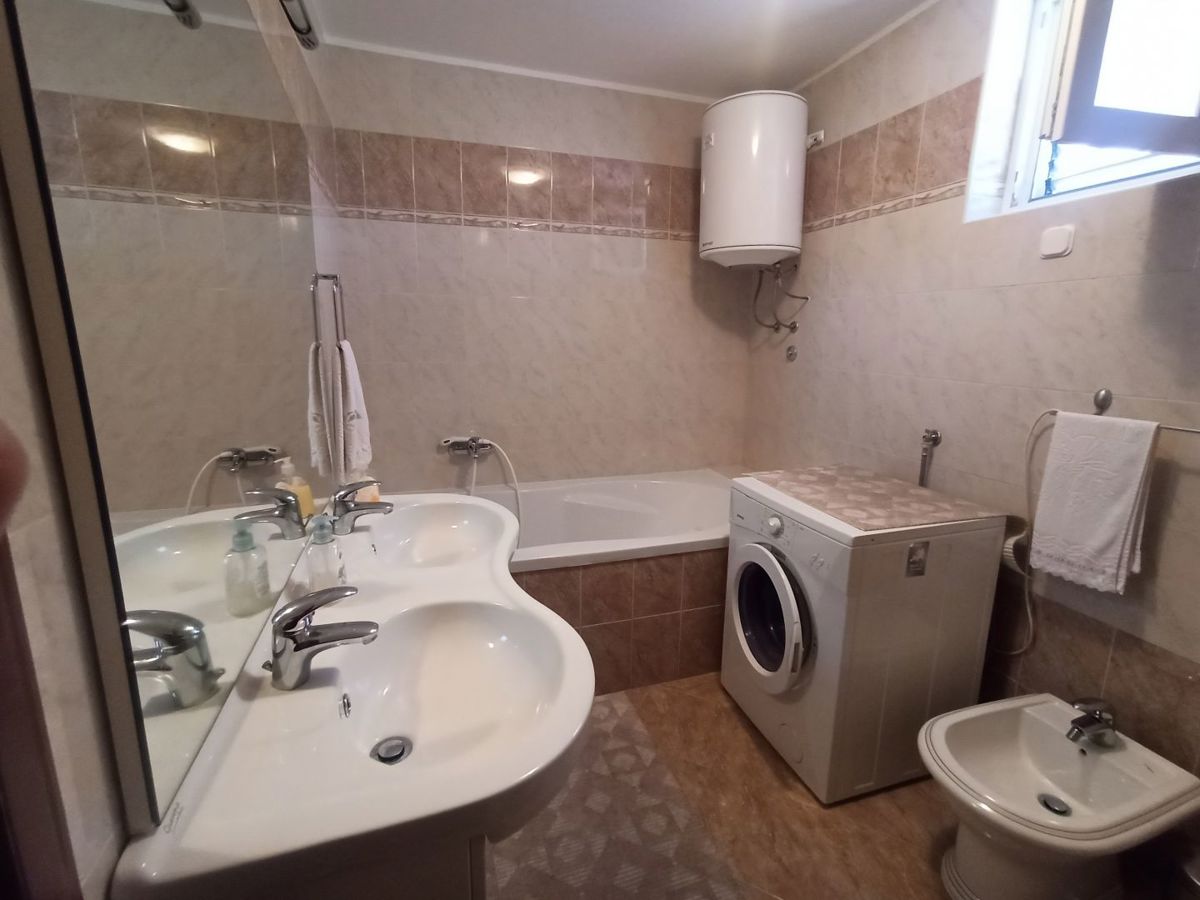 Stanovanje Novigrad, 160m2