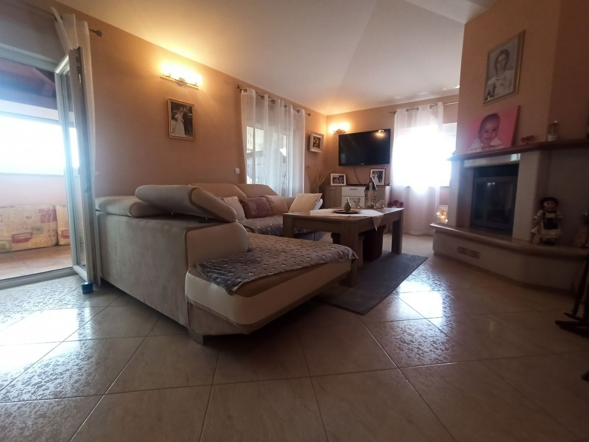 Stanovanje Novigrad, 160m2