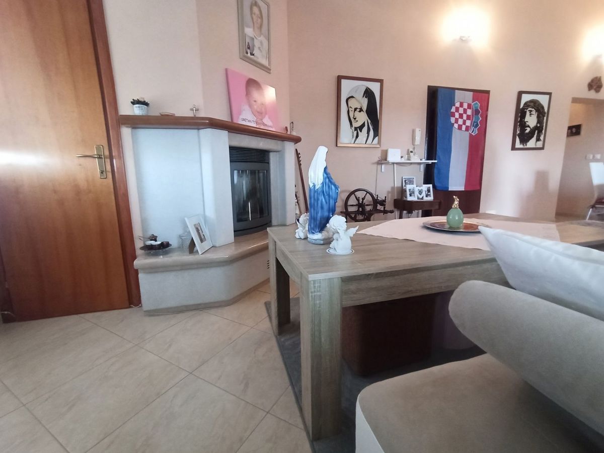 Stanovanje Novigrad, 160m2