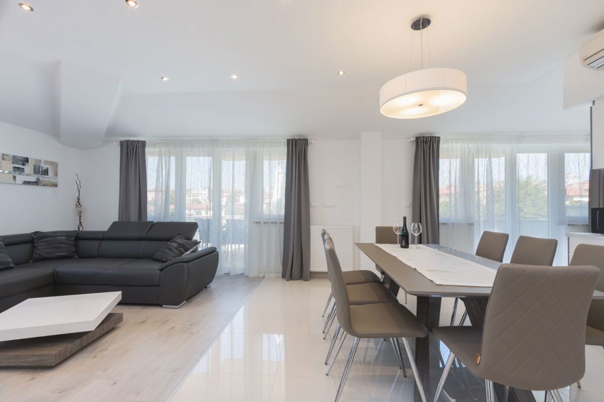 Moderen dvosobni penthouse 500m od morja, Medulin