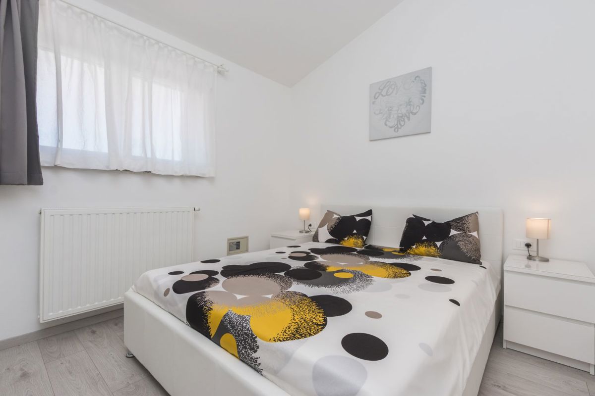 Moderen dvosobni penthouse 500m od morja, Medulin