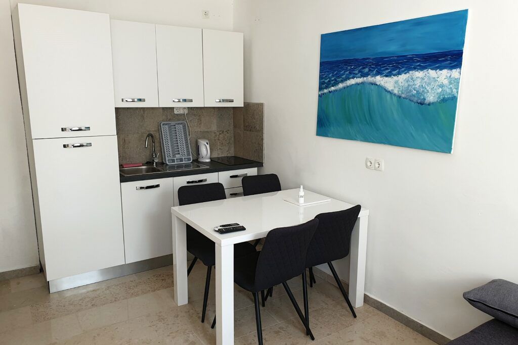 Apartmajska hiša z bazenom, blizu Labina