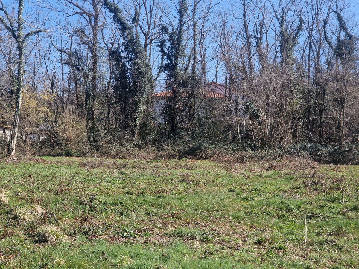Zemljišče Labin, 1.068m2