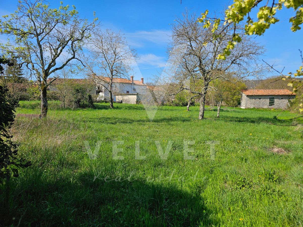 Zemljišče Labin, 1.899m2