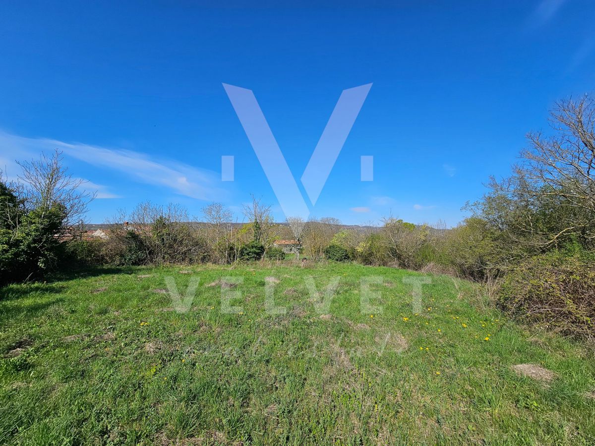 Zemljišče Labin, 1.899m2