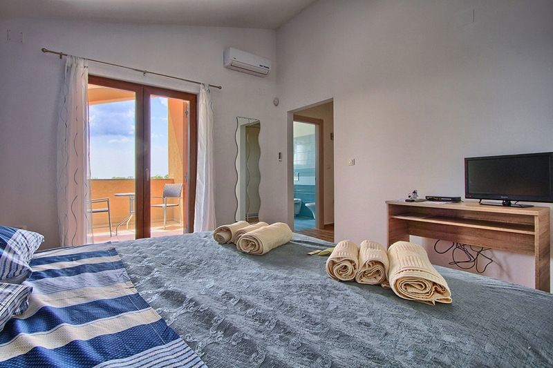 Hiša Svetvinčenat, 290m2