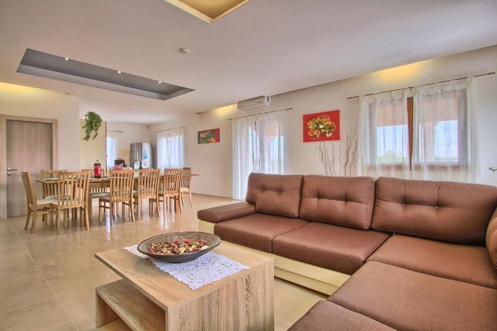 Hiša Svetvinčenat, 290m2