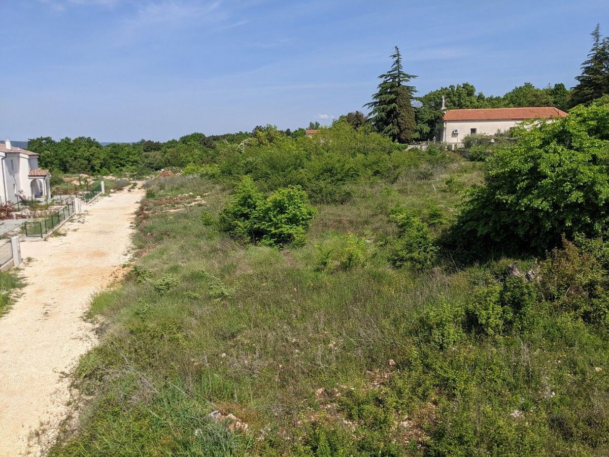 Zemljišče Labin, 612m2