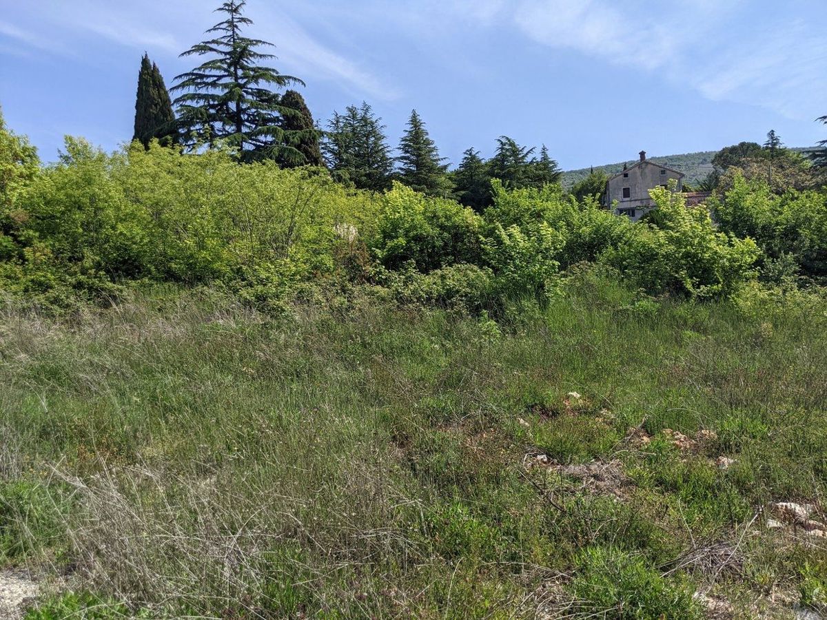 Zemljišče Labin, 612m2