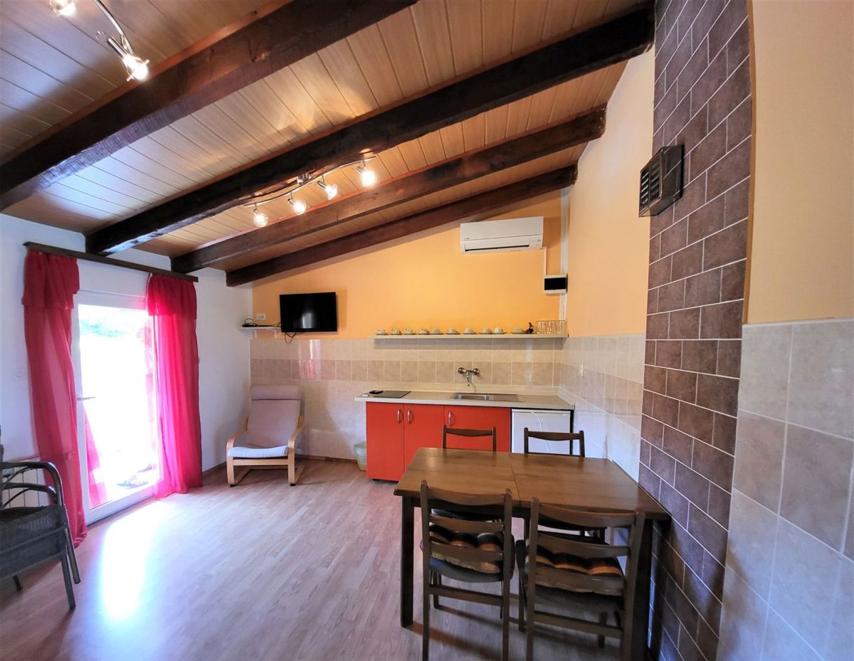 Hiša Karojba, 180m2