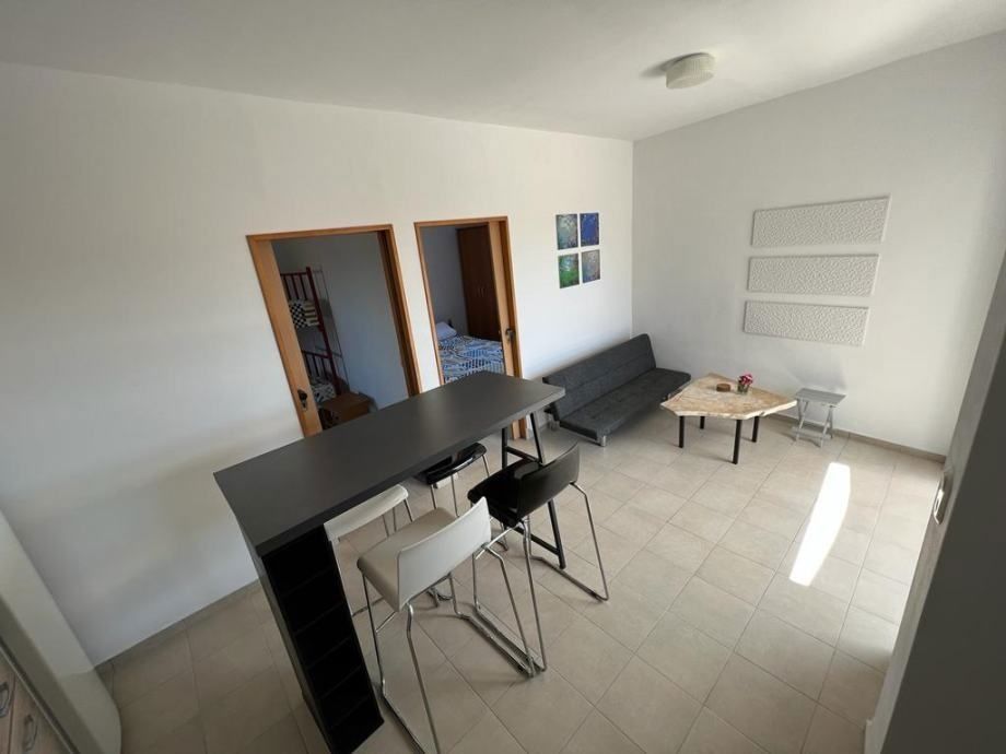 Obnovljena kamnita hiša z 2 apartmajema, v bližini Marčane