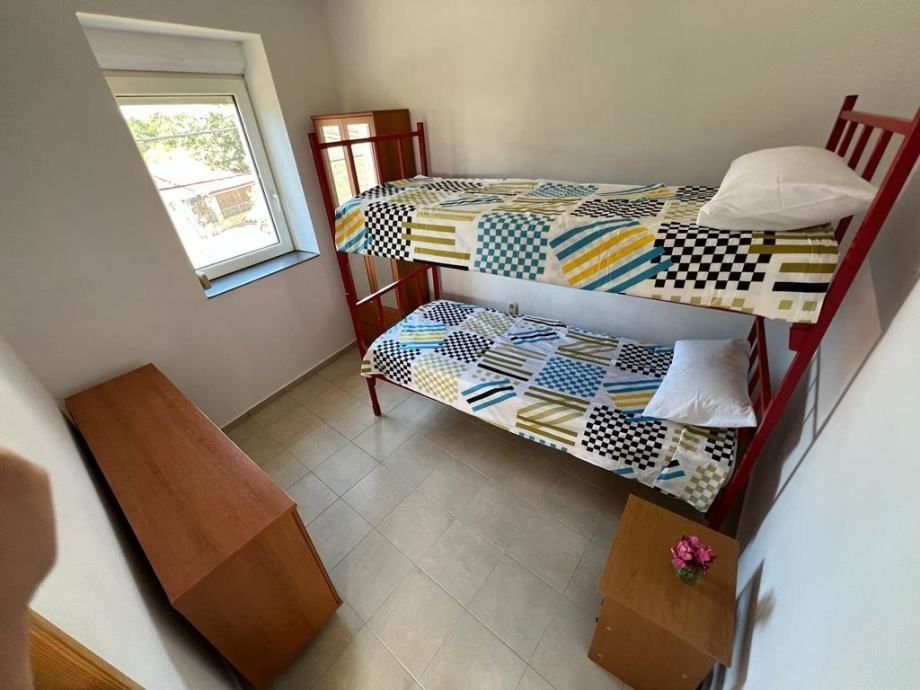 Obnovljena kamnita hiša z 2 apartmajema, v bližini Marčane