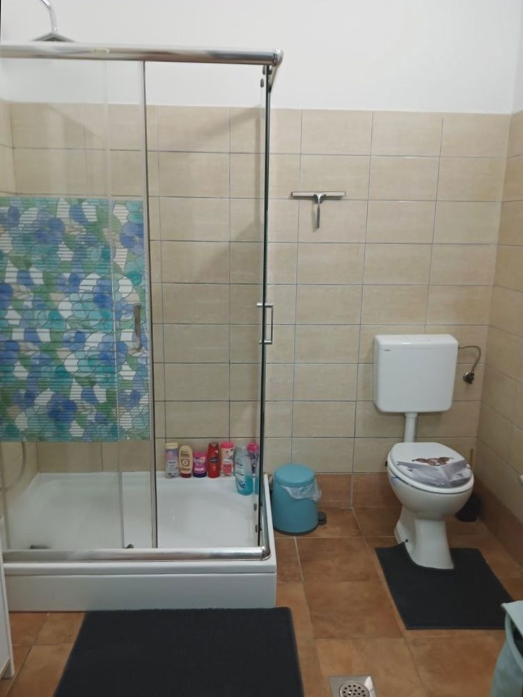 Trisobno stanovanje z dvema balkonoma in razgledom, blizu Pule