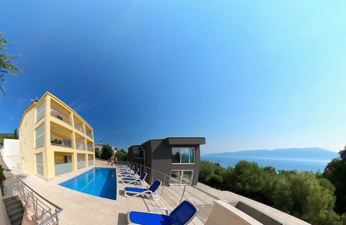 Apartmajska hiša ob morju, blizu Labina