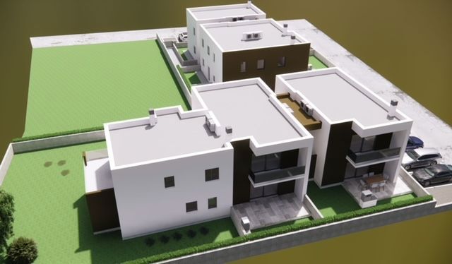 Prostorno dvonadstropno stanovanje z vrtom, v bližini Poreča