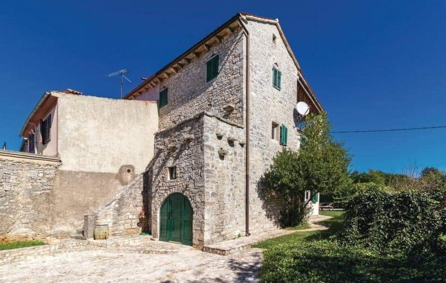 Čudovita prenovljena istrska hiša, Svetvinčenat