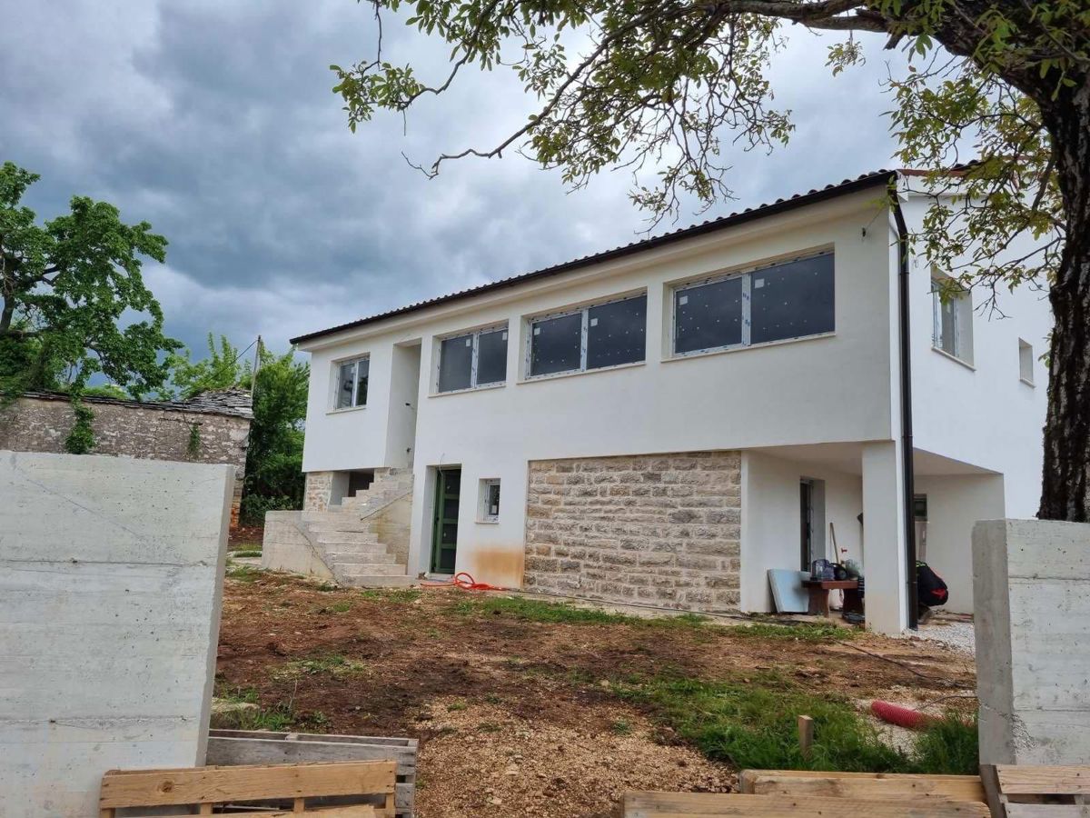 Hiša Žminj, 300m2