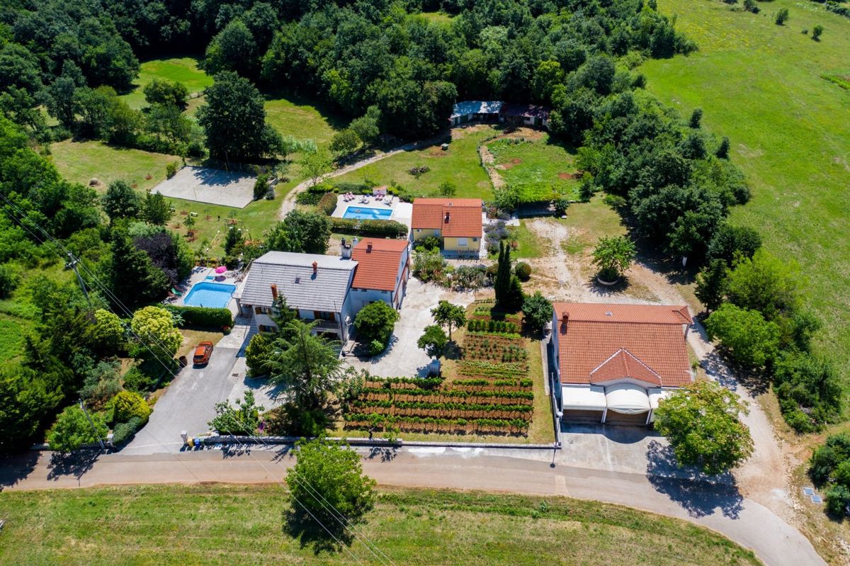 Hiša Žminj, 465m2