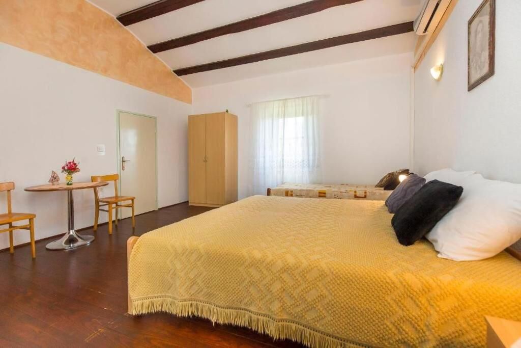 Očarljiva hiša na mirni lokaciji, blizu Labina