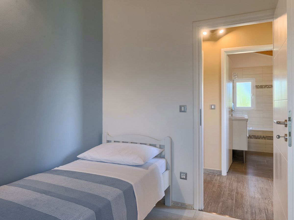 Vila na osami z bazenom in pogledom na morje, Fažana