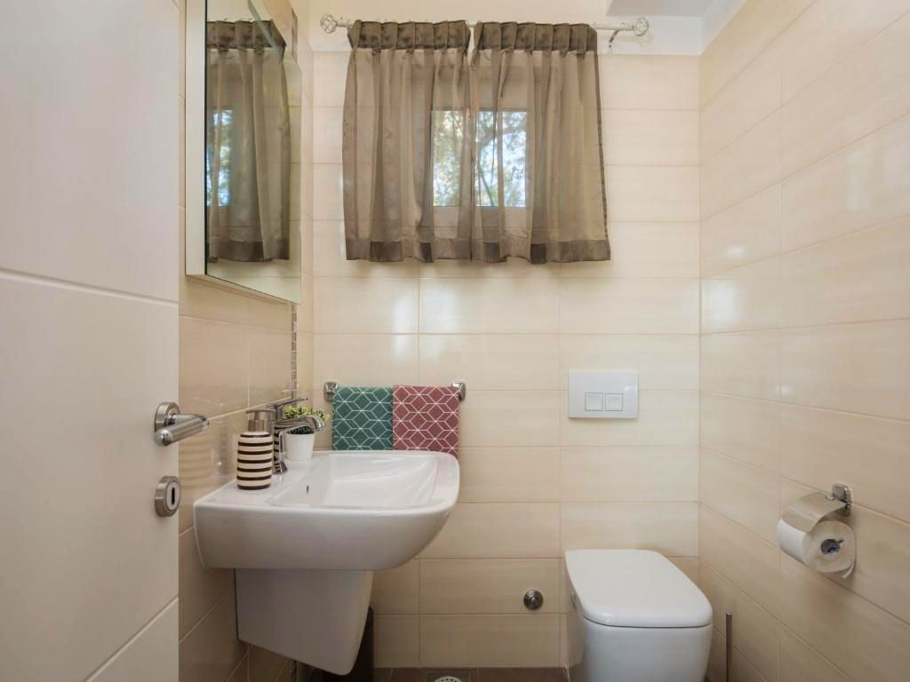 Vila na osami z bazenom in pogledom na morje, Fažana