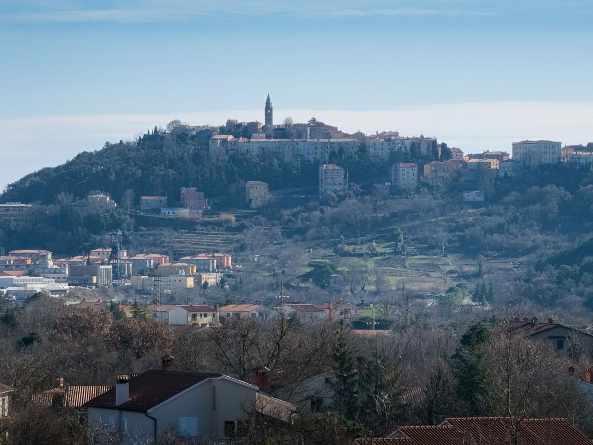 Labin Gradbeno zemljišče s pogledom