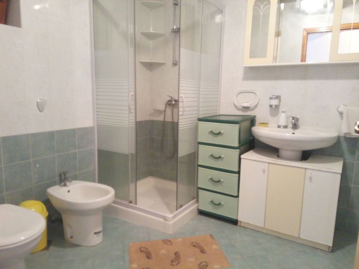 Labin, pritličje stavbe površine 167,30 m2,