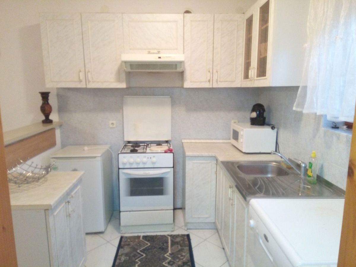 Labin, pritličje stavbe površine 167,30 m2,