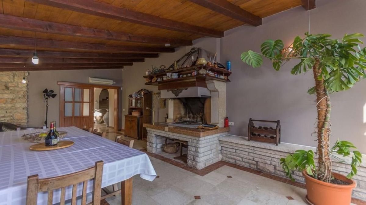 Hiša Rakalj, Marčana, 350m2