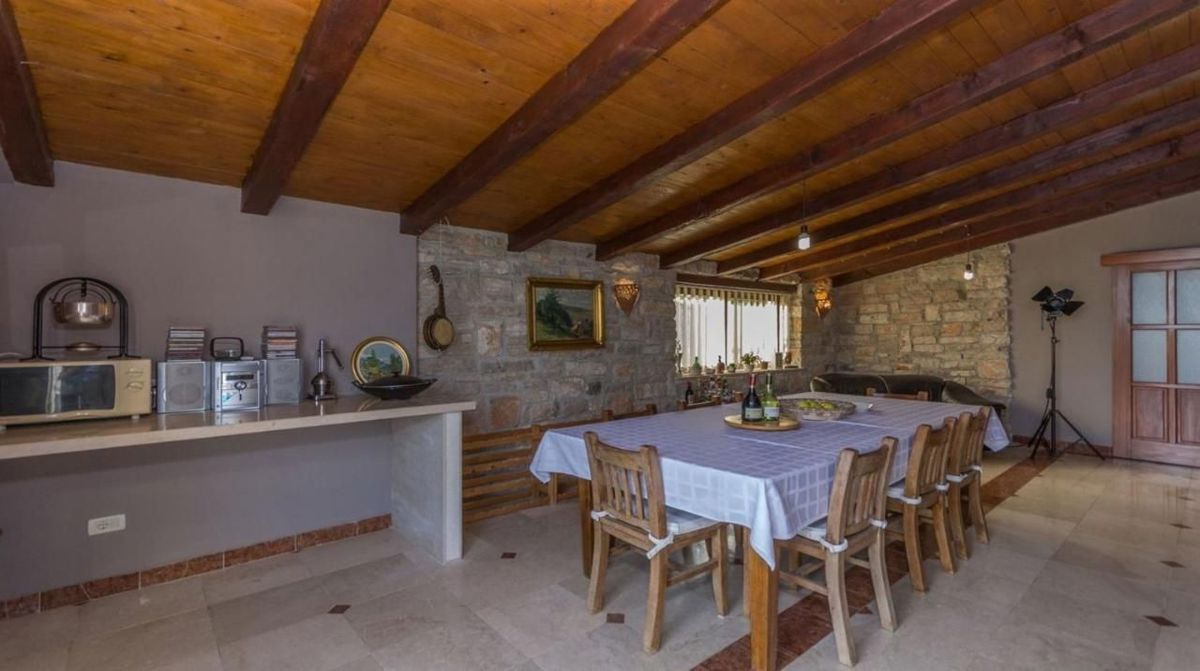 Hiša Rakalj, Marčana, 350m2