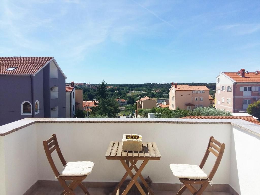 Apartmajska hiša s tremi apartmaji in garsonjero, Pula