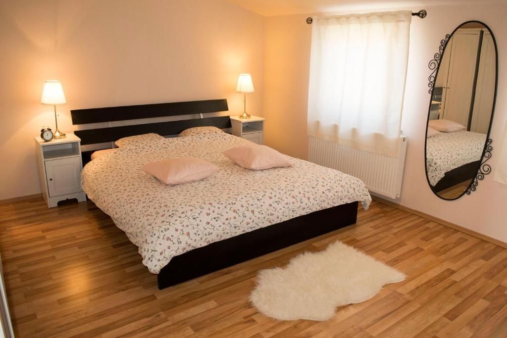 Apartmajska hiša s tremi apartmaji in garsonjero, Pula