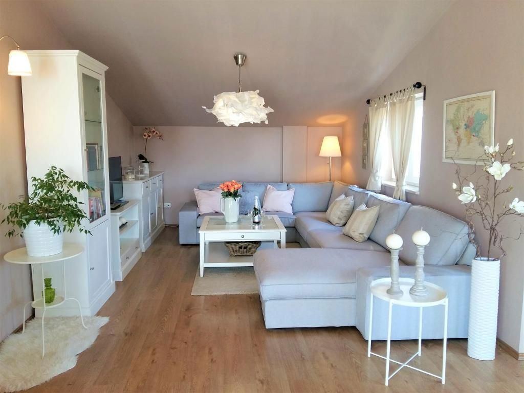 Apartmajska hiša s tremi apartmaji in garsonjero, Pula