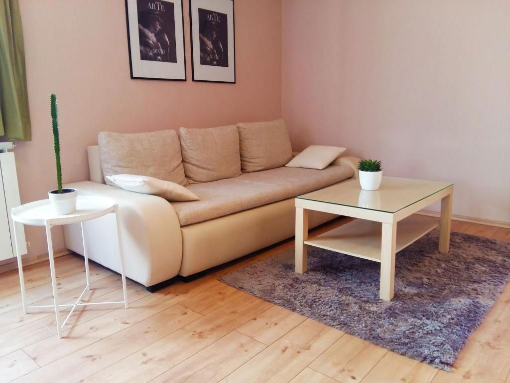 Apartmajska hiša s tremi apartmaji in garsonjero, Pula