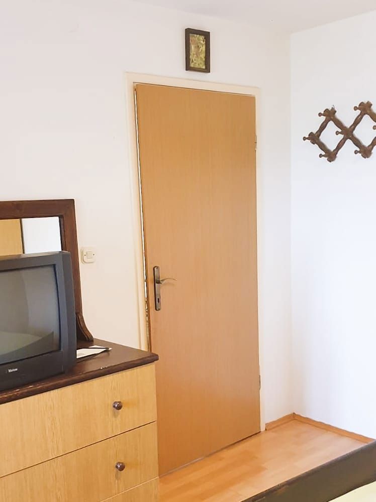 Dvosobno stanovanje v starem mestnem jedru Labine