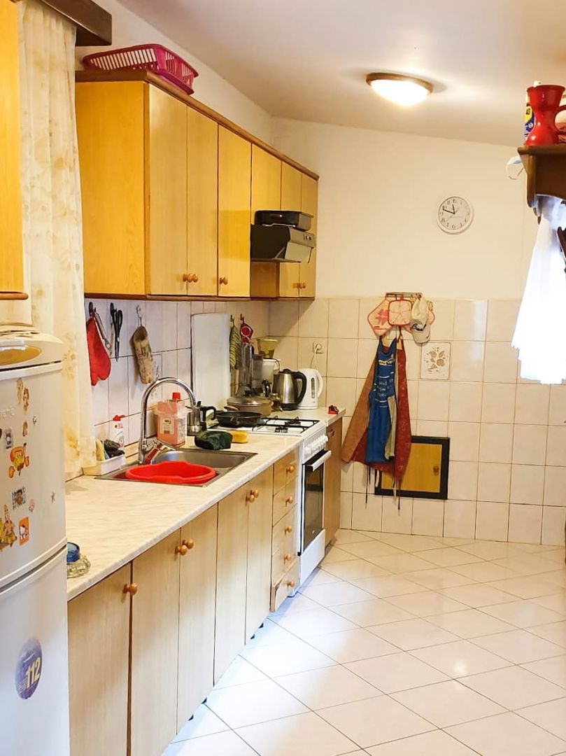 Dvosobno stanovanje v starem mestnem jedru Labine