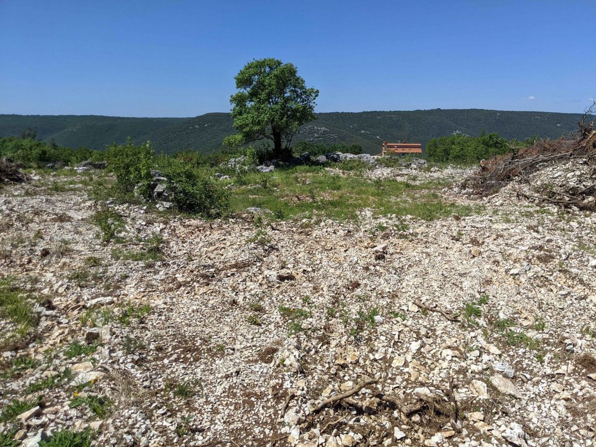 Labin, Gradbeno zemljišče s pogledom na morje 835 m2