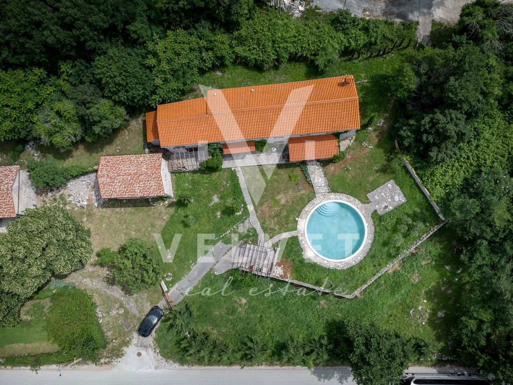 Istra, Lupoglav Avtohtona istrska kamnita vila