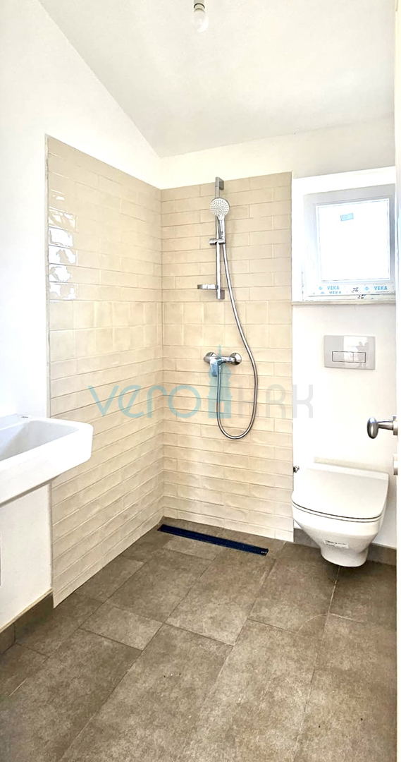 Malinska, okolica, Enosobno stanovanje 39m2 v drugem nadstropju s pogledom na morje, prodamo