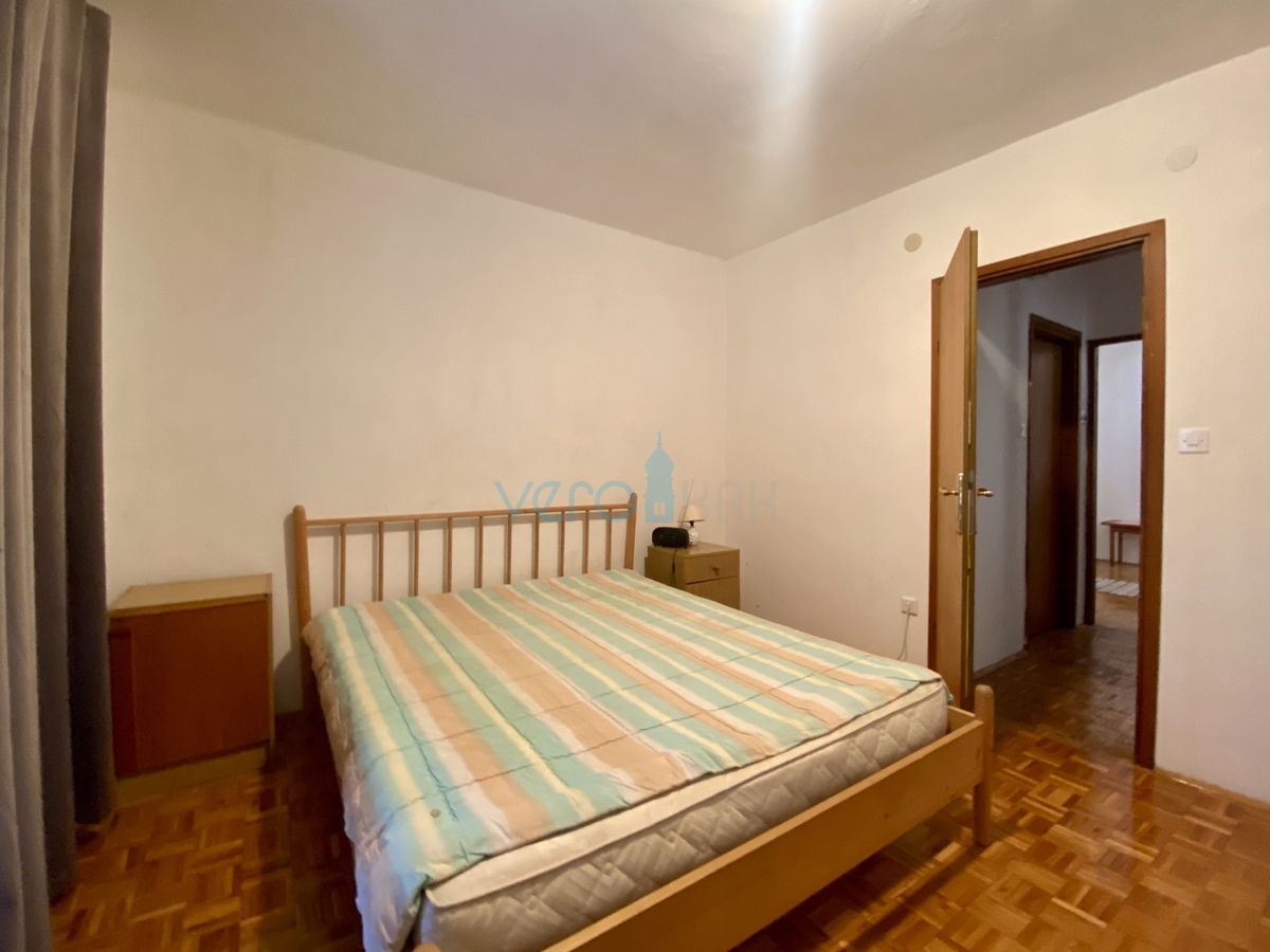 Njivice, otok Krk, Samostoječa hiša z dvoriščem in pogledom na morje, prodaja