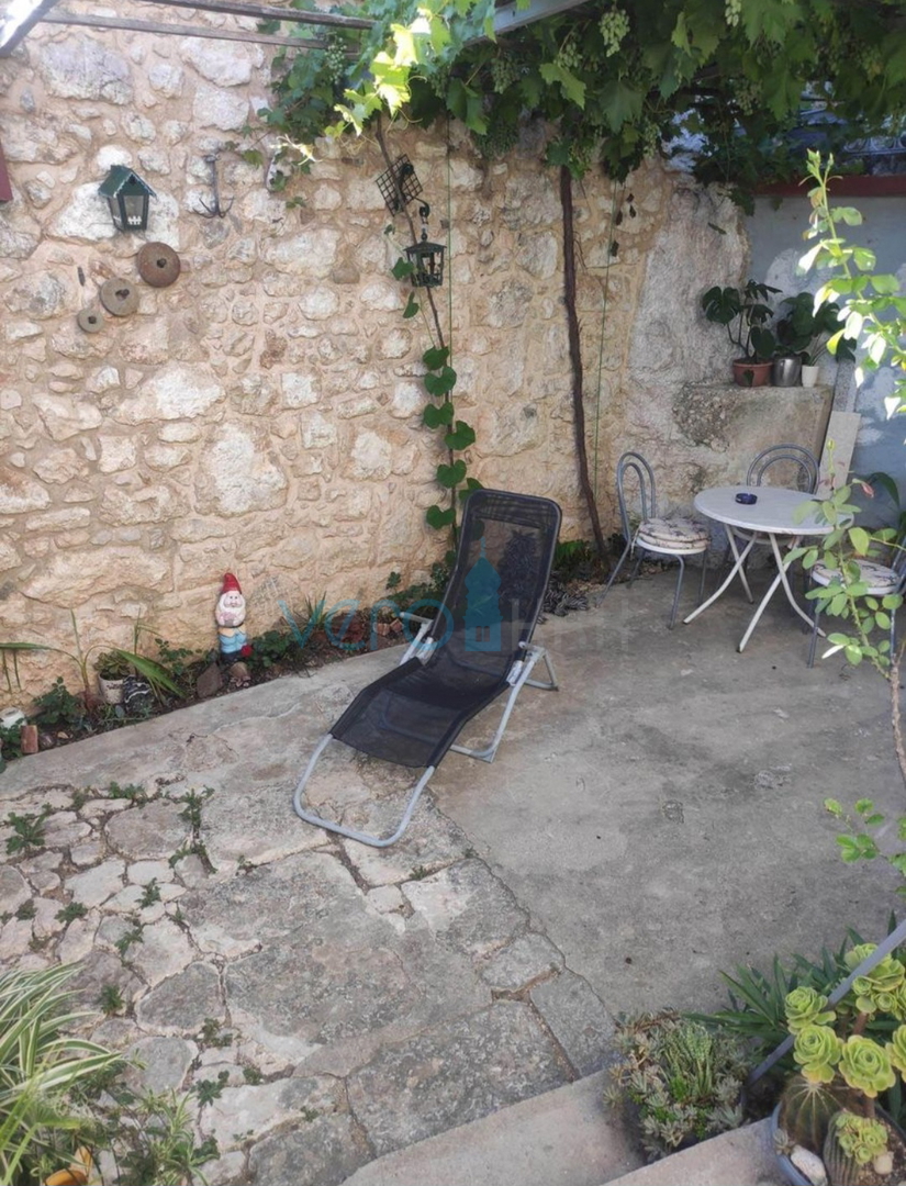 Novi Vinodolski, Bribir, kamnita hiša s čudovitim pogledom na morje, prodaja