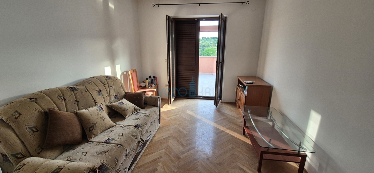 Mesto Krk, otok Krk, dvosobno stanovanje v nadstropju z razgledom, prodaja