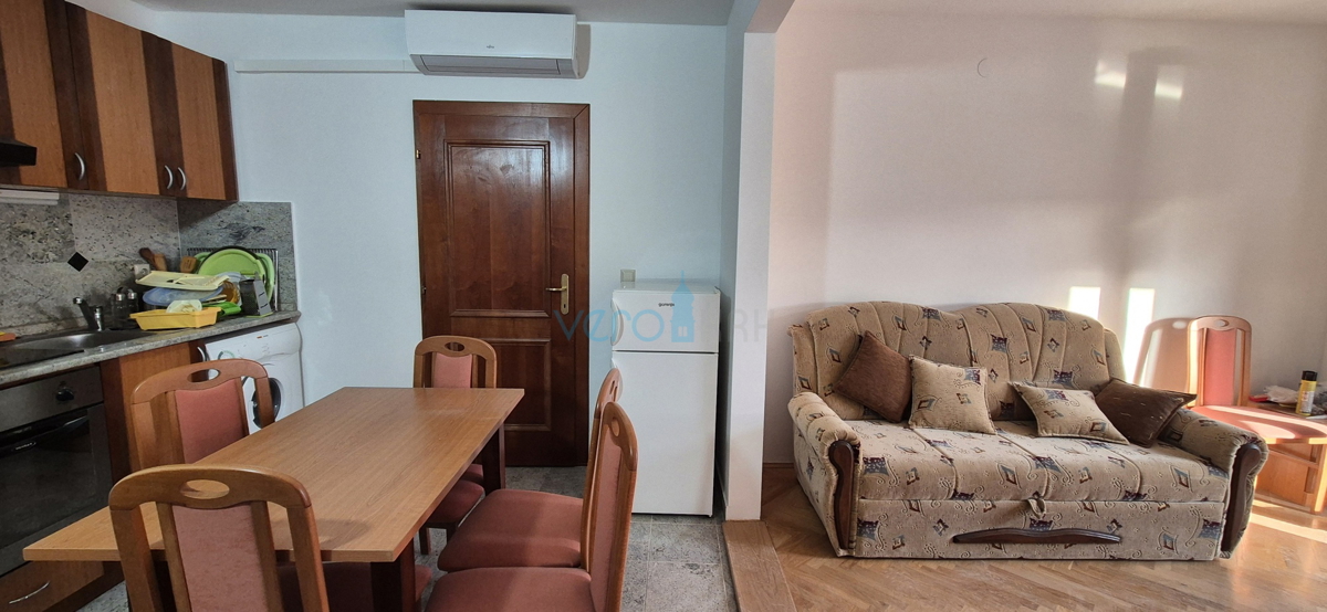 Mesto Krk, otok Krk, dvosobno stanovanje v nadstropju z razgledom, prodaja