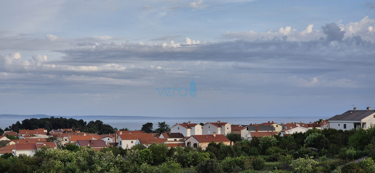 Mesto Krk, otok Krk, dvosobno stanovanje v nadstropju z razgledom, prodaja